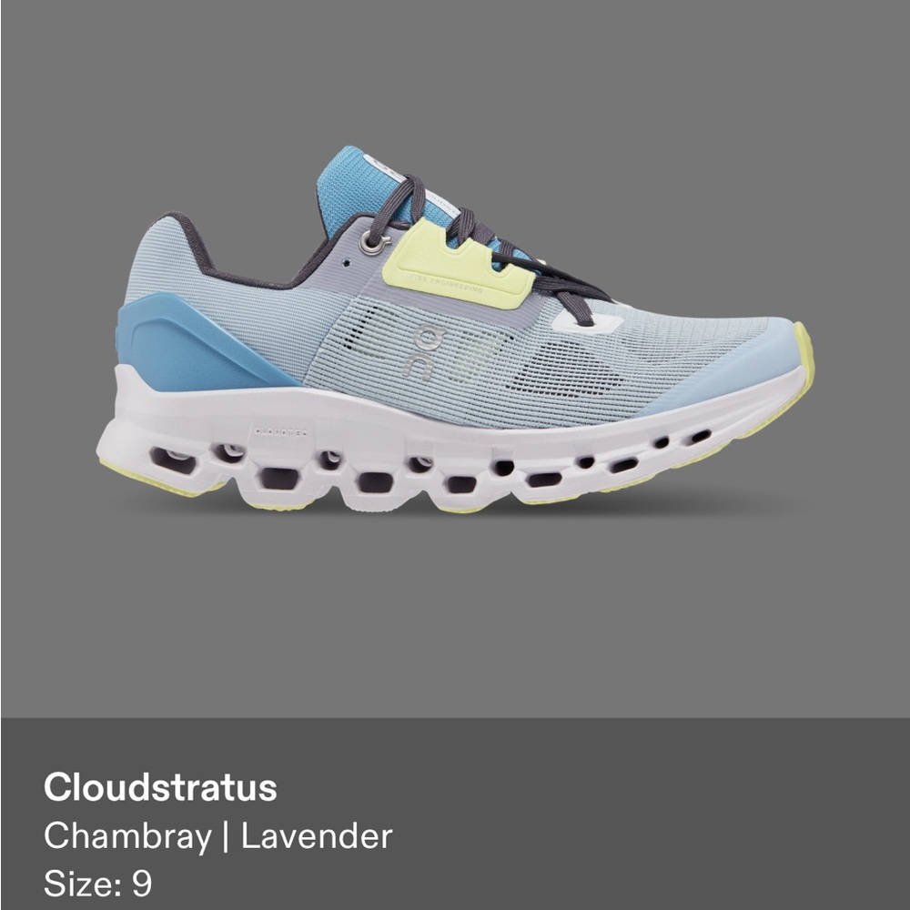 On Running Cloudstratus Shoes - Women’s 9